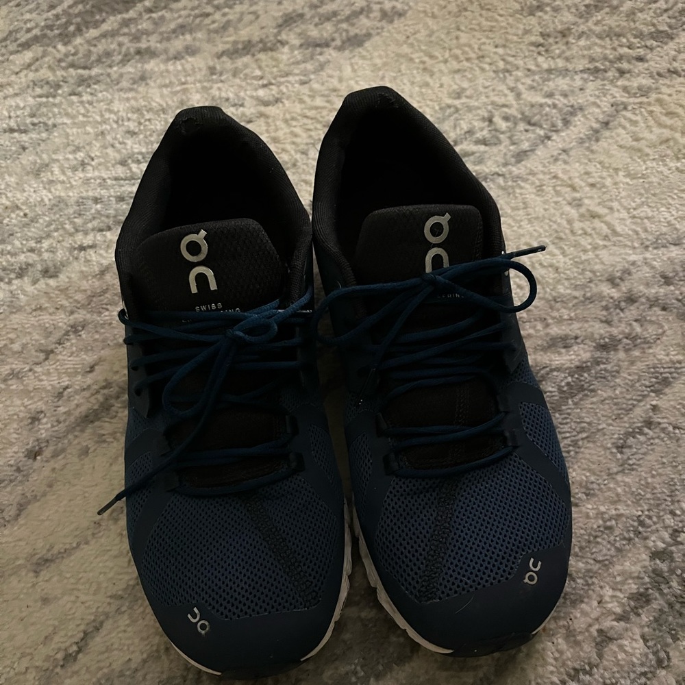 Navy On Running Clouds shoes